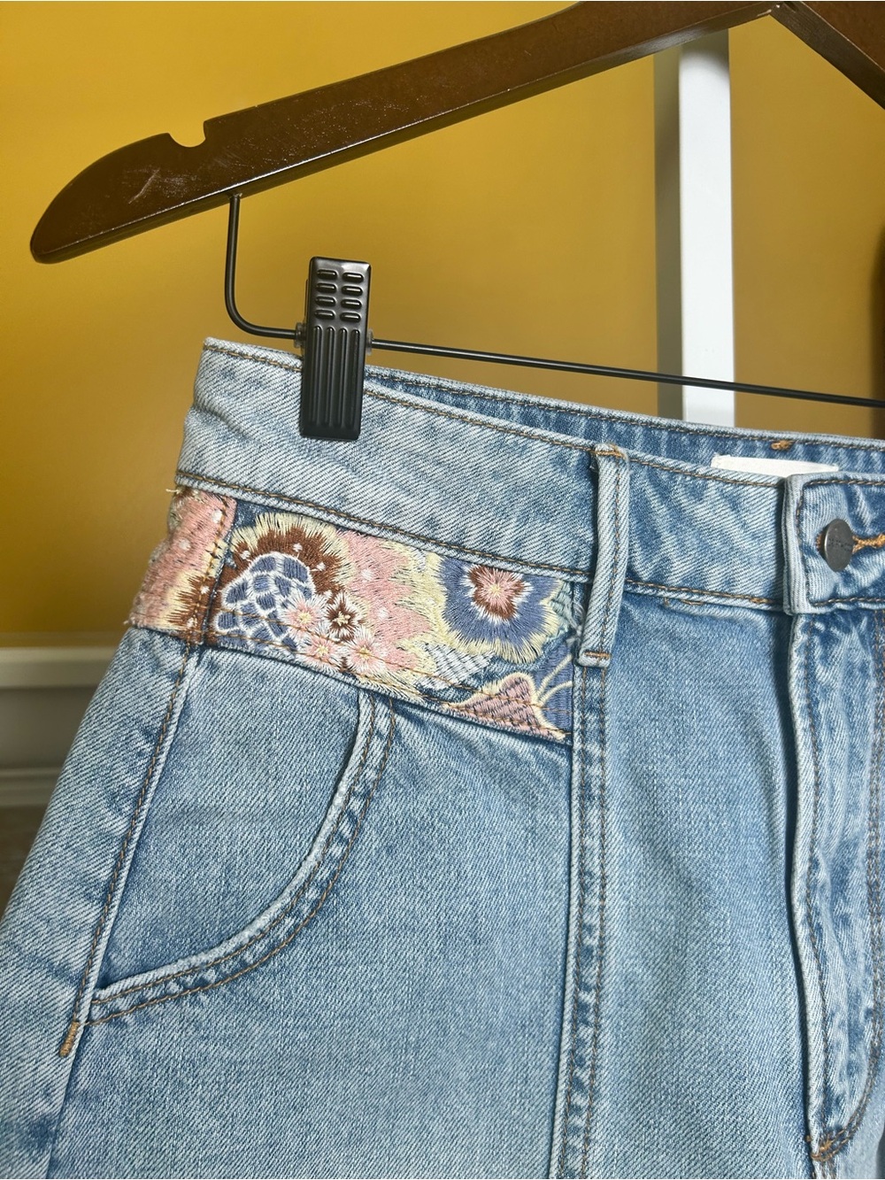 Driftwood Phoebe Romantic Rhapsody Embroidered Denim Shorts NWT festival - Picture 5 of 16
